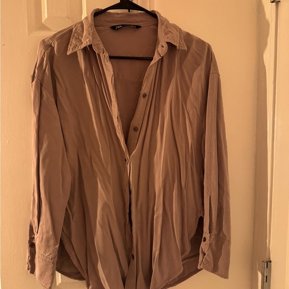 Zara Tops - Zara Soft Button Up